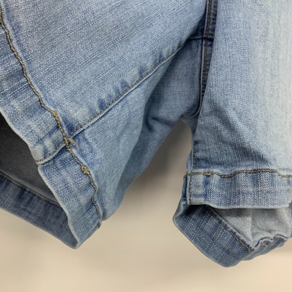 Torrid Denim Shorts Vintage Stretch Mid Rise Blue Distressed - Picture 7 of 11